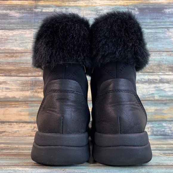 Clarks Cloudsteppers Womens Black Ankle Booties Size 5.5M Faux Fur Trim Pull On - Picture 6 of 12